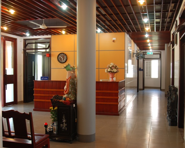 Hanh lang dẫn đến các phòng điều trị